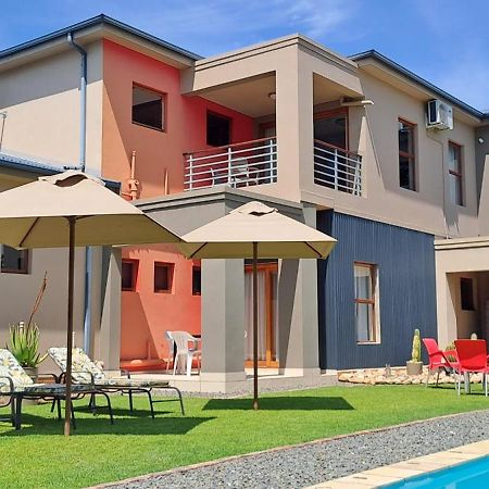 Karoo Sun Boutique Guest House Oudtshoorn Kültér fotó